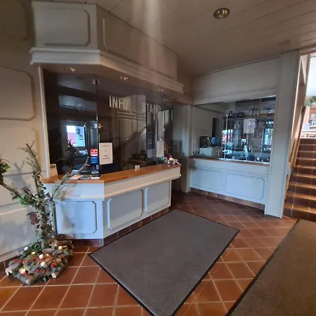 Mit Pool Und Sauna Apartment